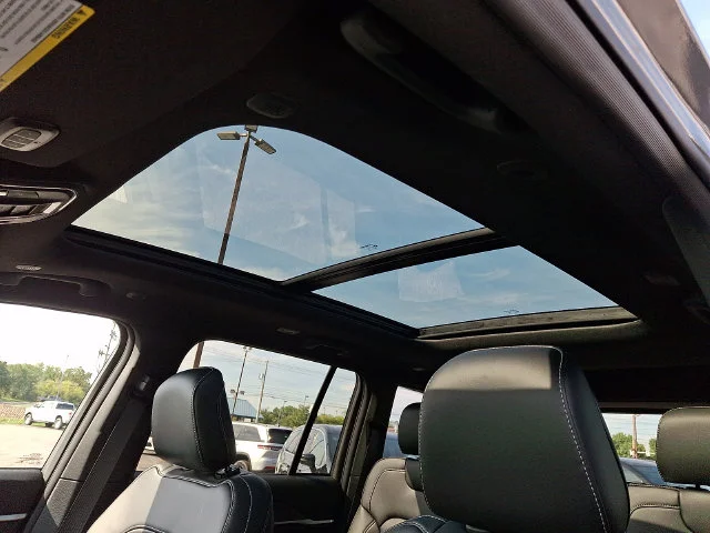 New 2027 Gray Jeep Limited image 11