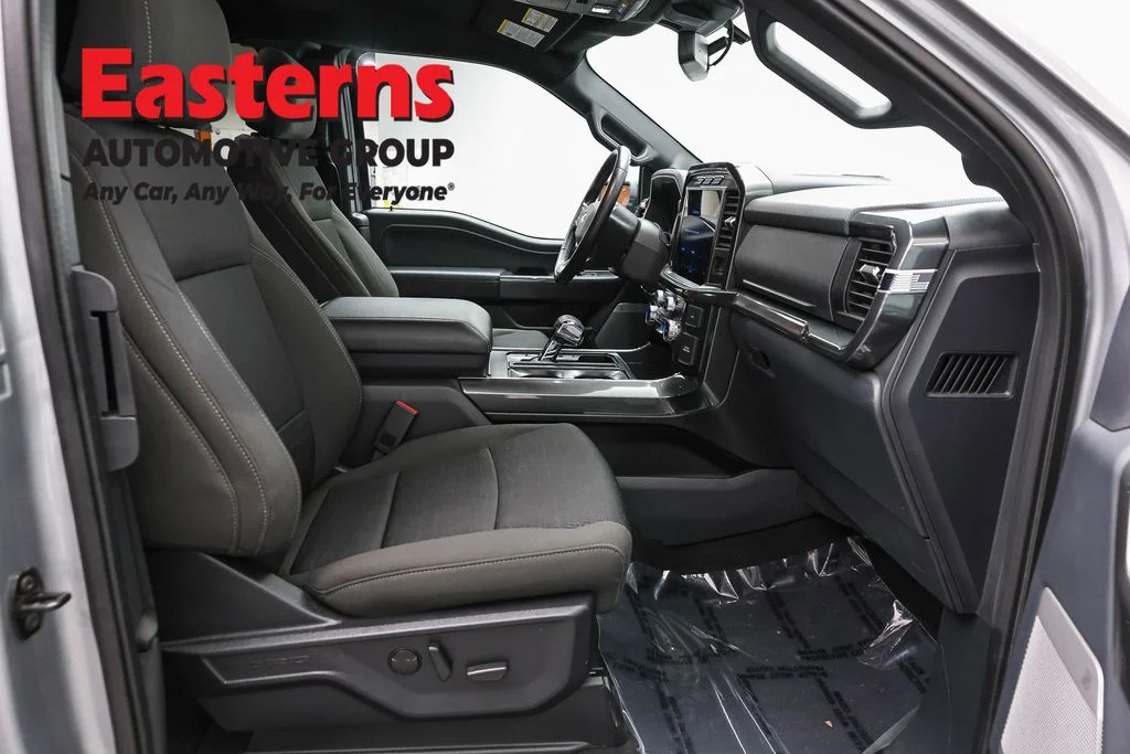 Used 2023 Silver Ford XLT image 25