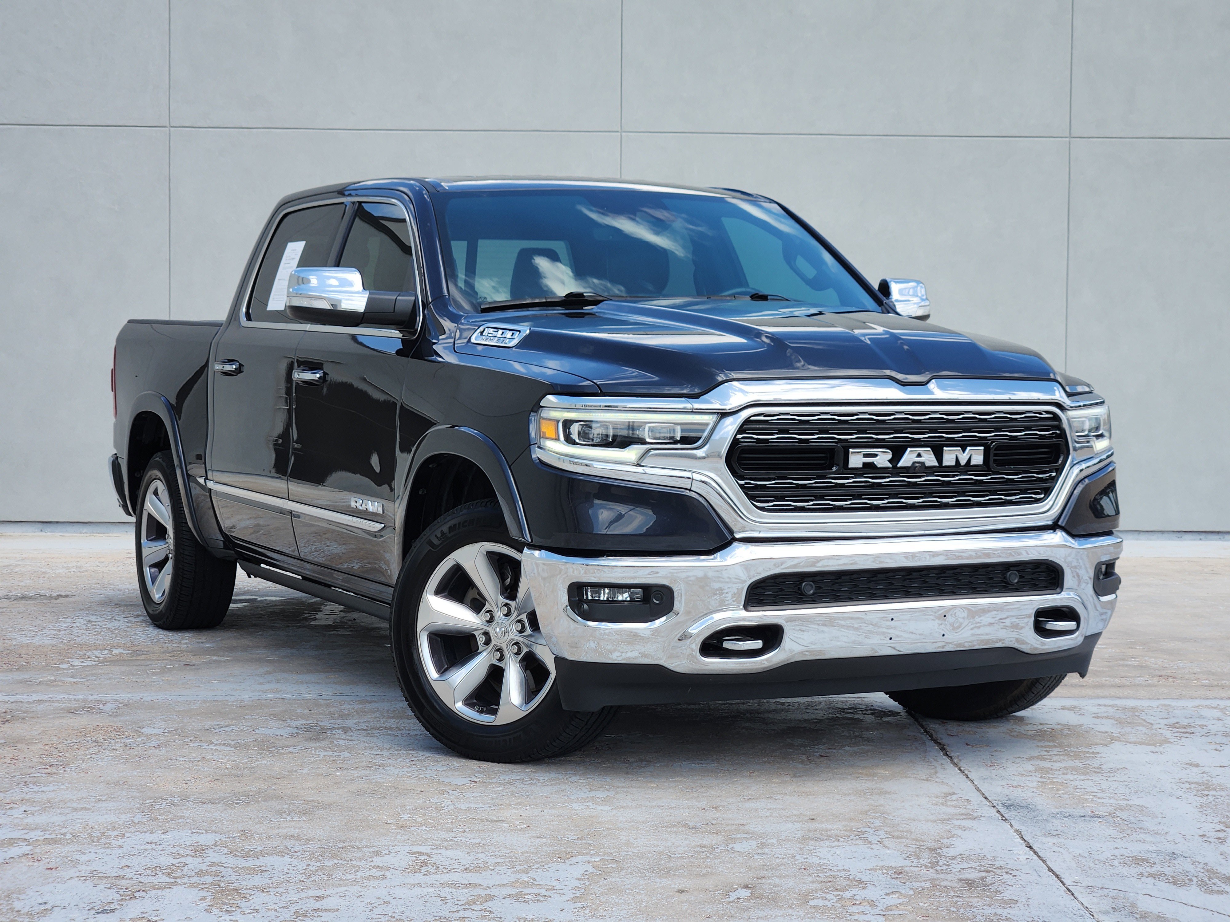 2020 RAM 1500 Limited 4x4 Crew Cab 5'7's photo