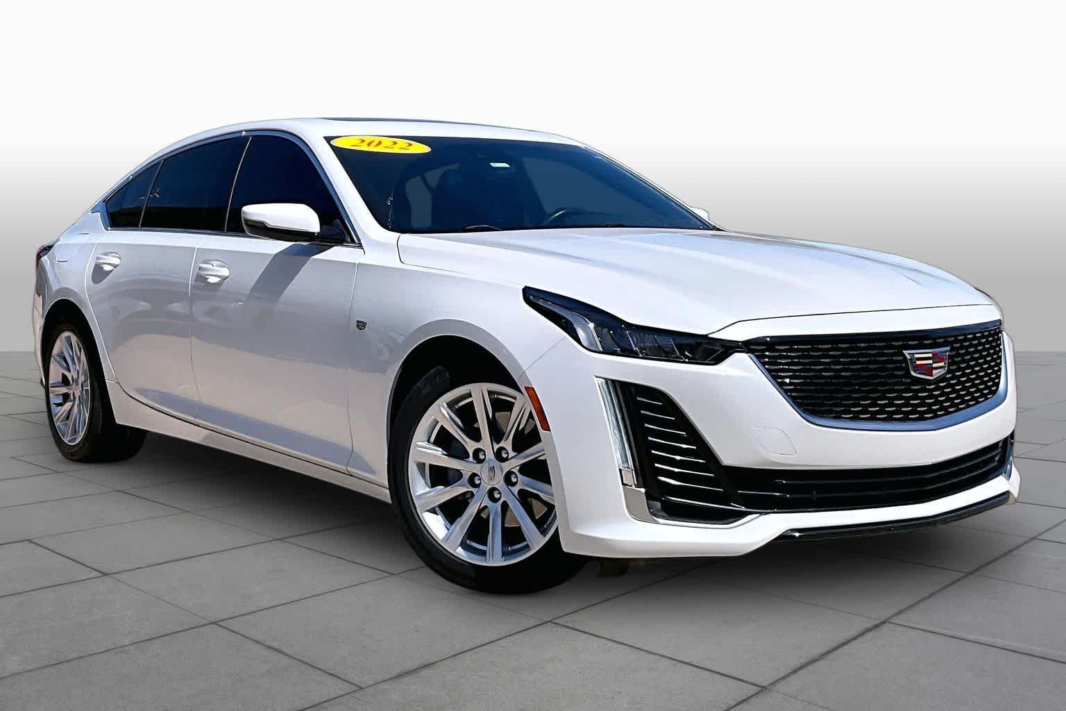 Used 2022 Crystal White Tricoat Cadillac Luxury image 3