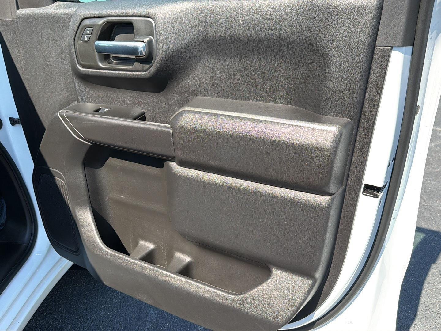 Used 2025 Summit White Chevrolet Custom image 14