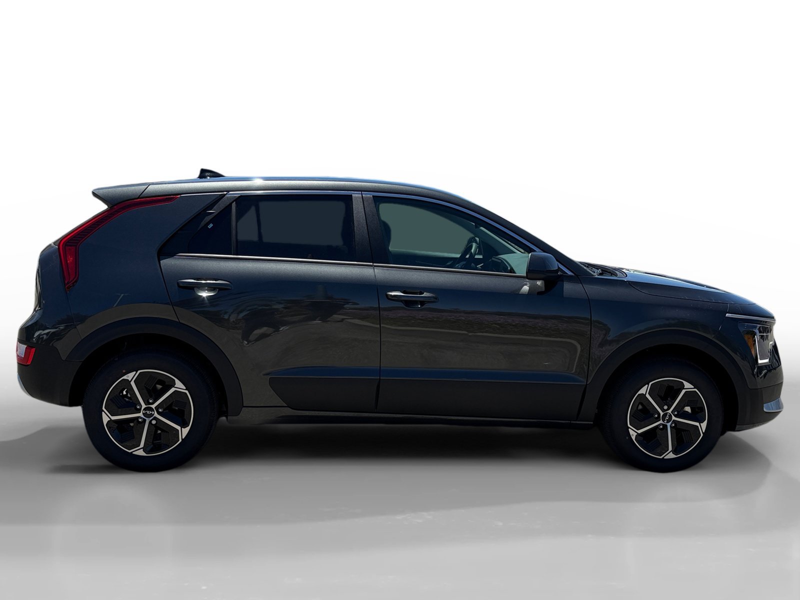 New 2026 Interstellar Gray Kia LX image 6