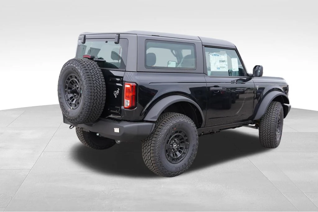 New 2026 Black Ford Base image 3