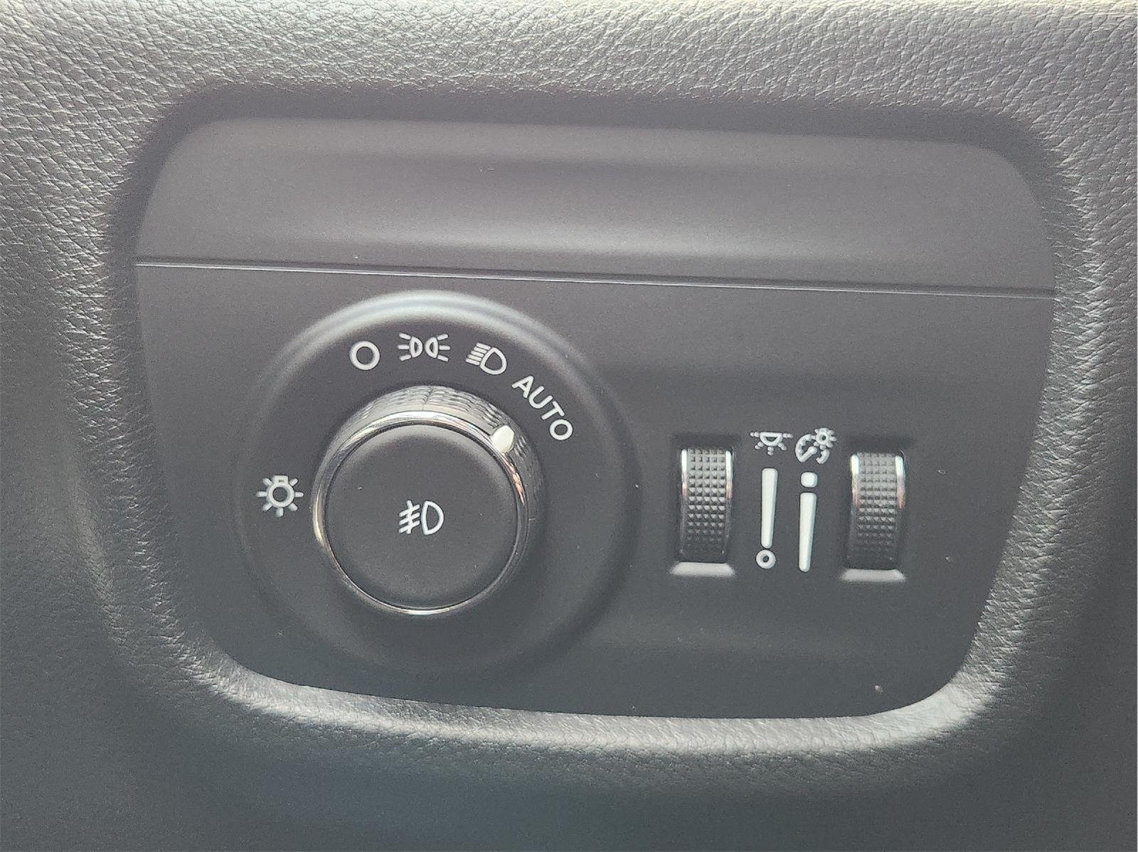 2023 Jeep Grand Cherokee L photo 23 of 35