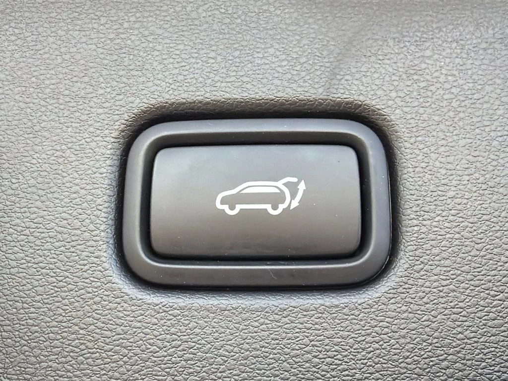 Used 2022 Gray Hyundai SEL image 19