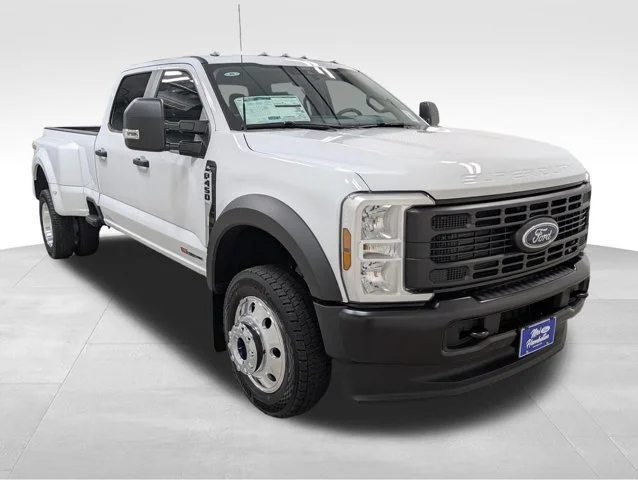 New 2026 Oxford White Ford F-450® XL image 55