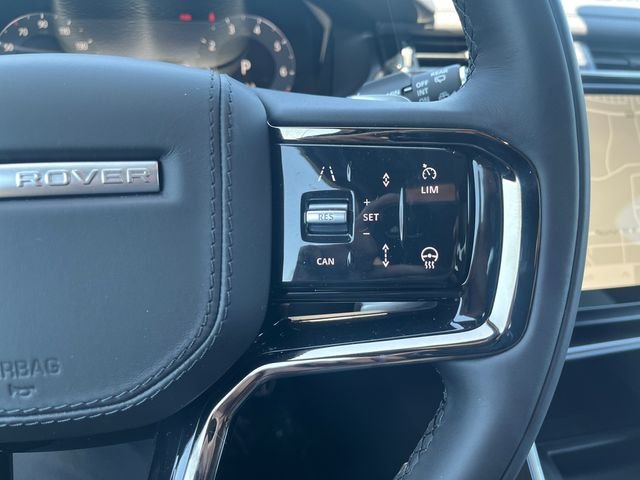 New 2026 Santorini Black Land Rover Dynamic SE image 23