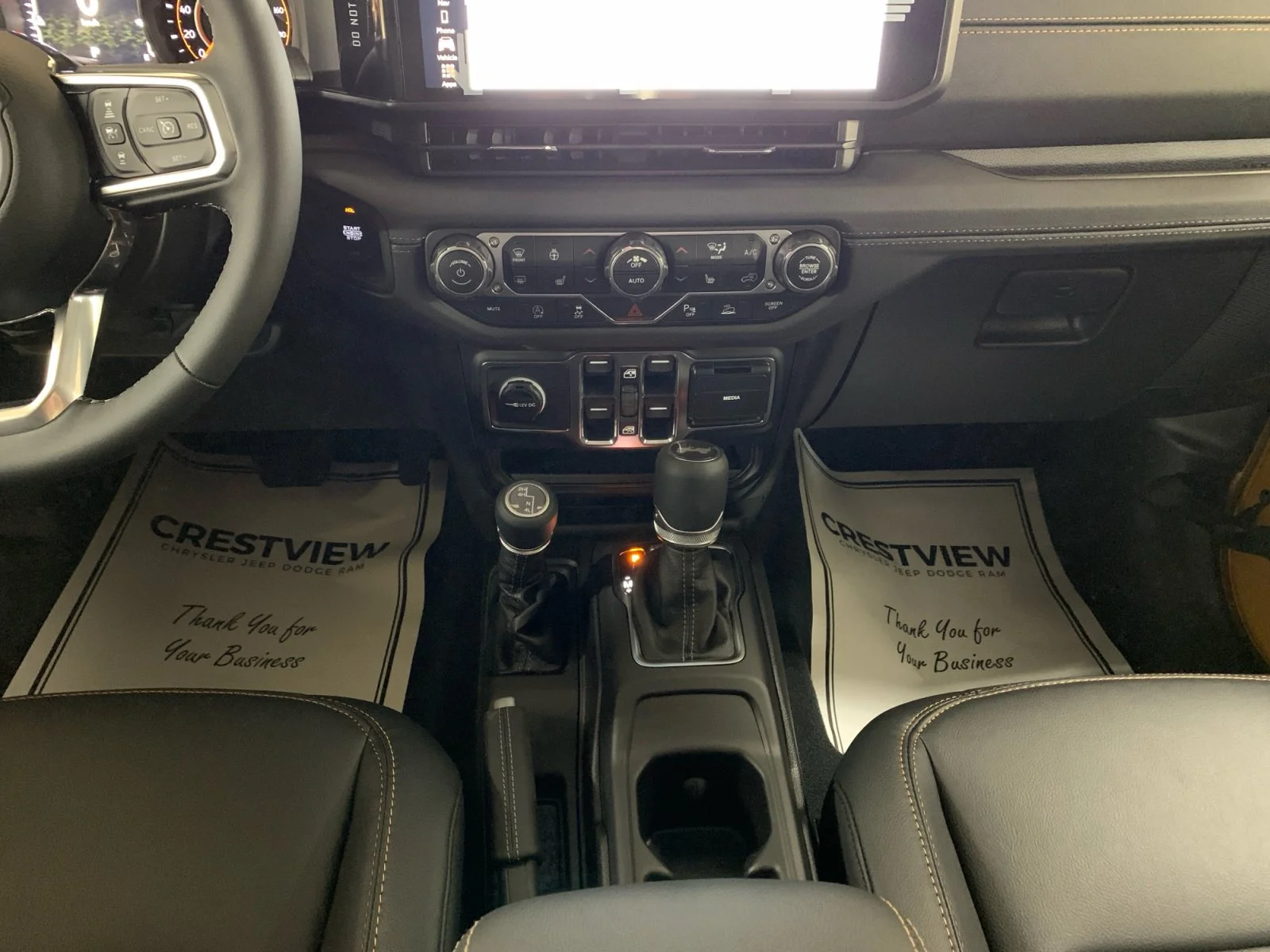 New 2026 GOLDILOCKS Jeep Sahara image 15