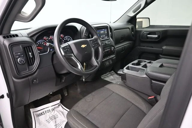 Used 2022 White Chevrolet Custom image 14