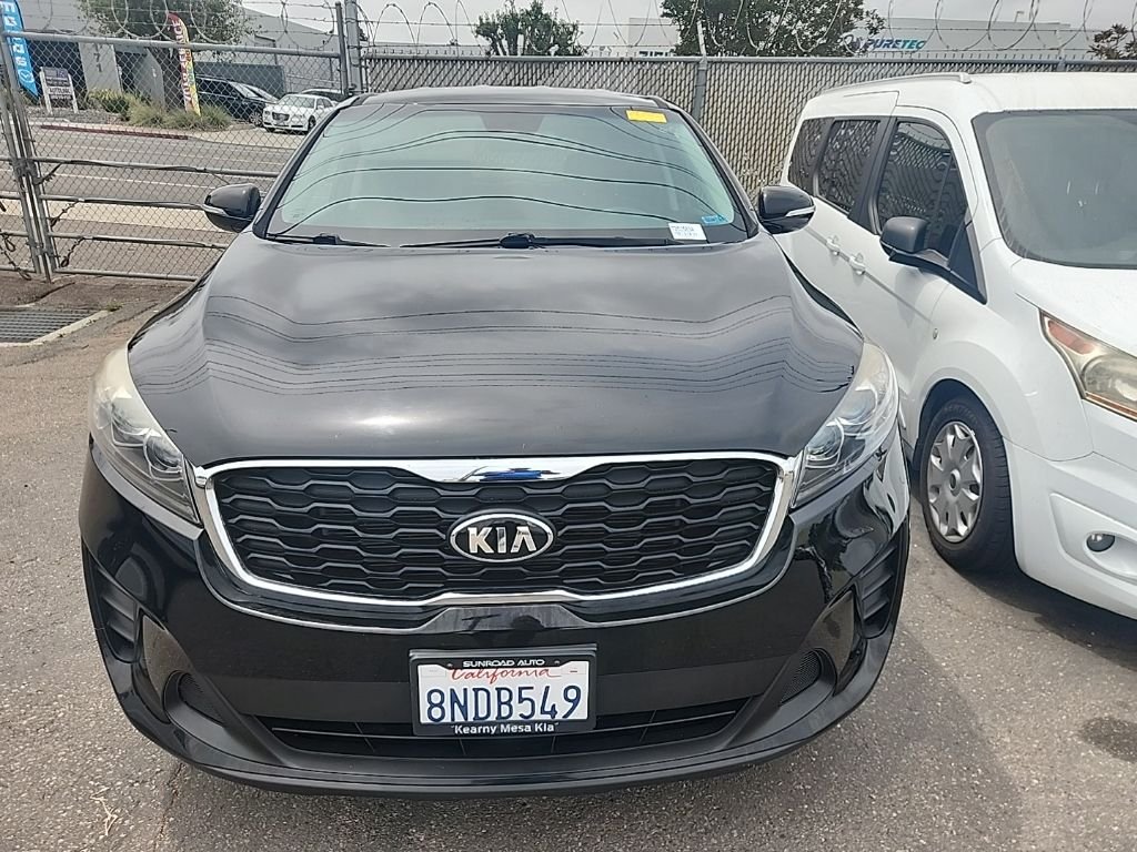 Used 2019 Black Kia L image 2