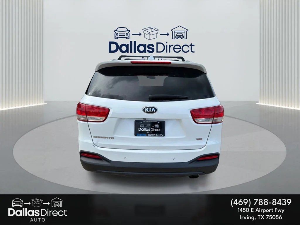 Used 2016 Snow White Pearl Kia LX image 7
