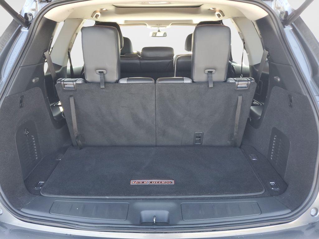 Used 2020 Gray Nissan SL image 10