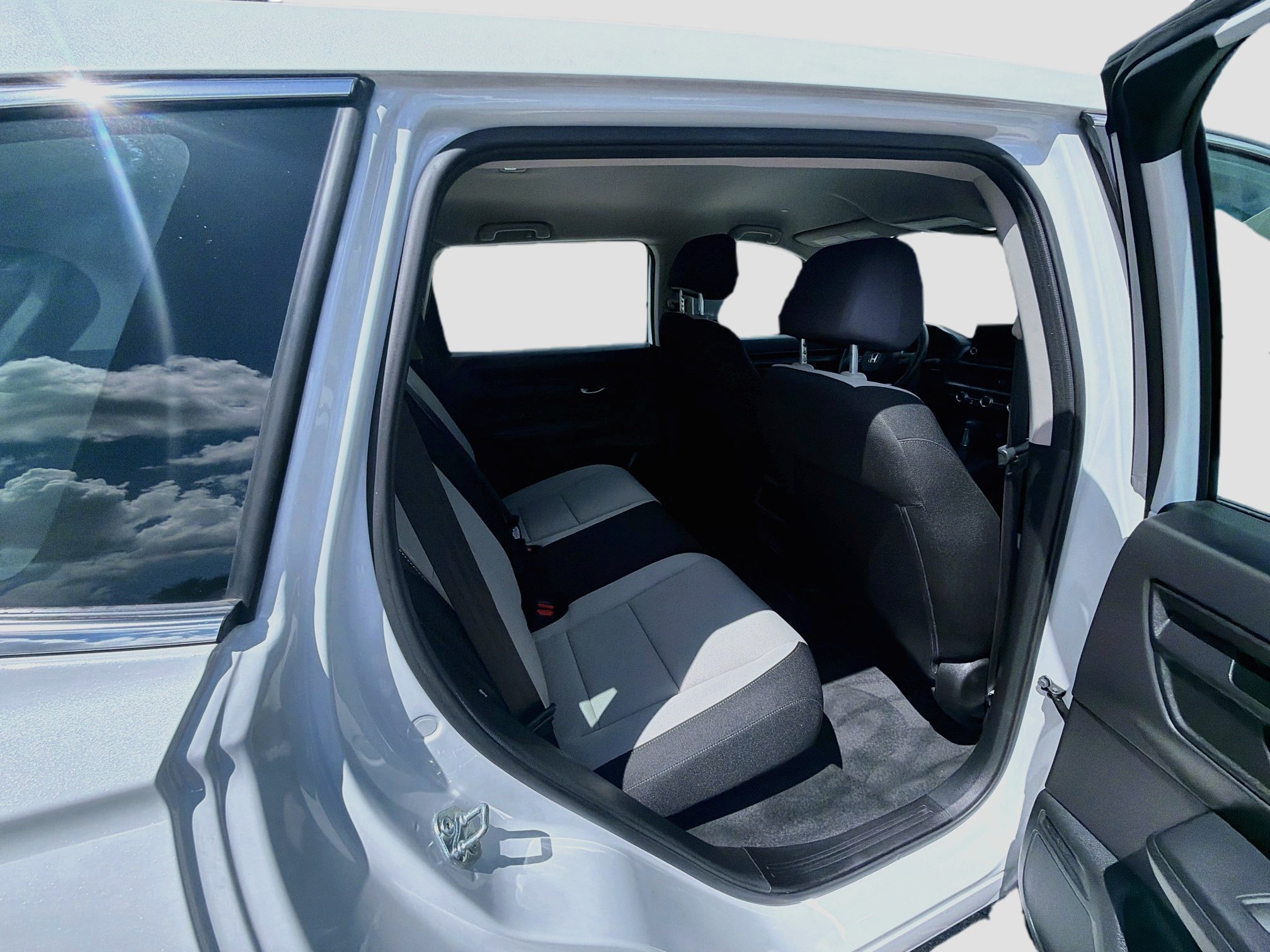 Used 2024  Honda LX image 28