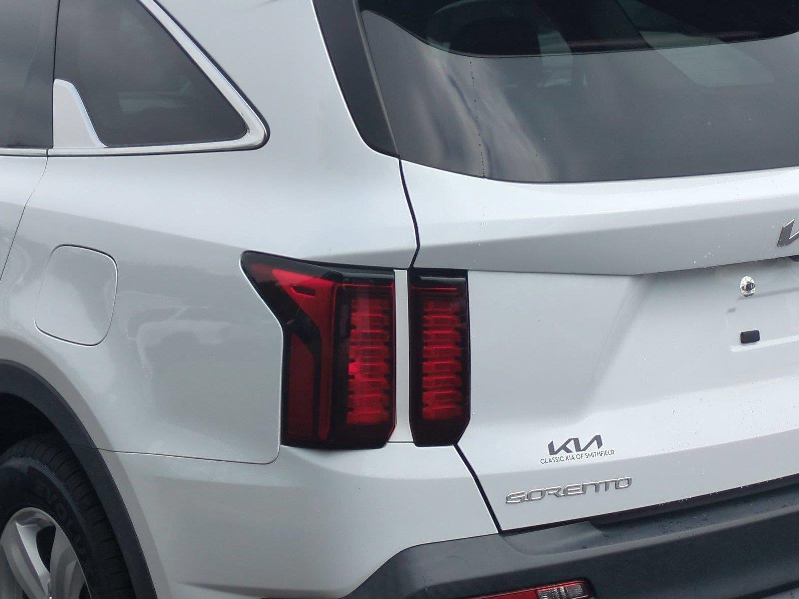Used 2023 Glacial White Pearl Kia LX image 12