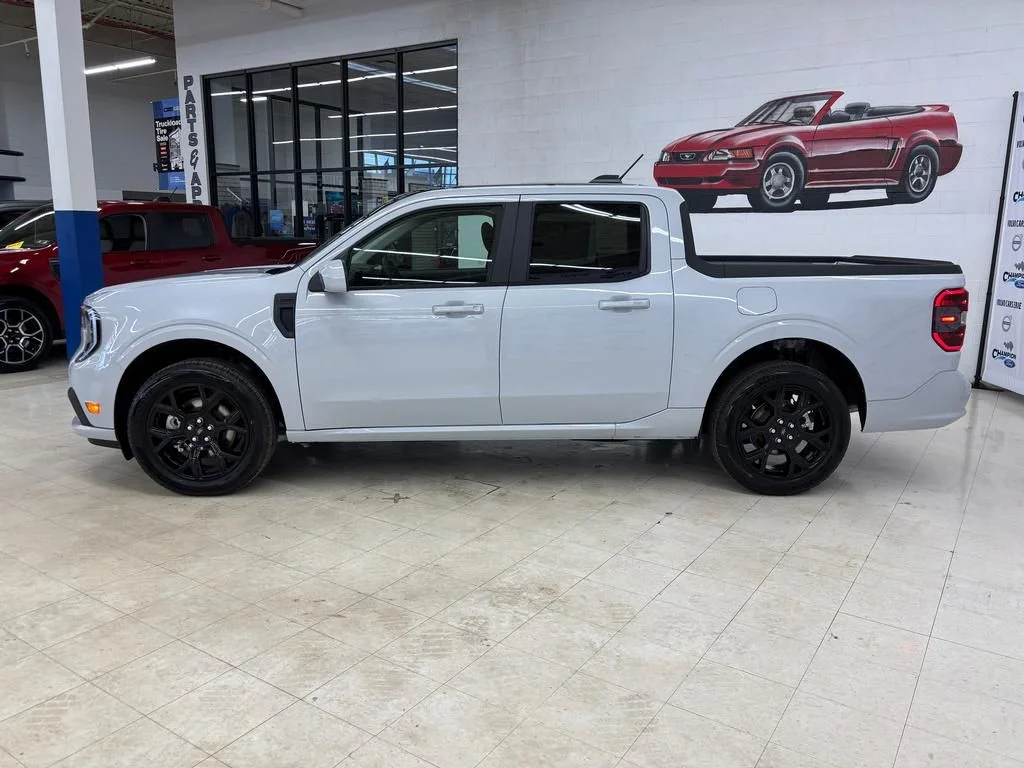 New 2026 Space White Metallic Ford Lobo™ image 4