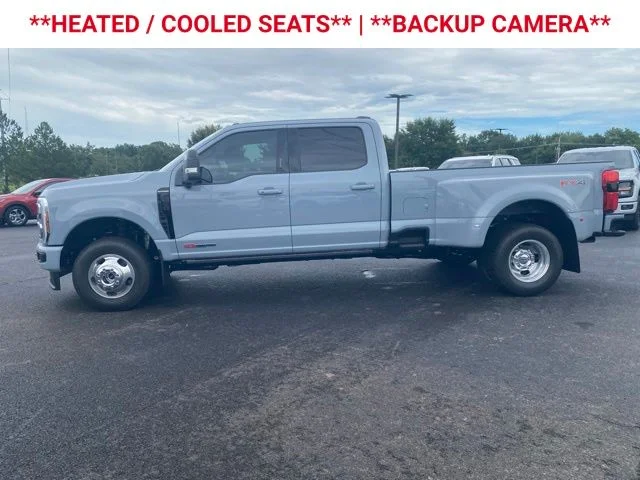 New 2026 Glacier Gray Metallic Tri-Coat Ford F-350® Platinum® image 5
