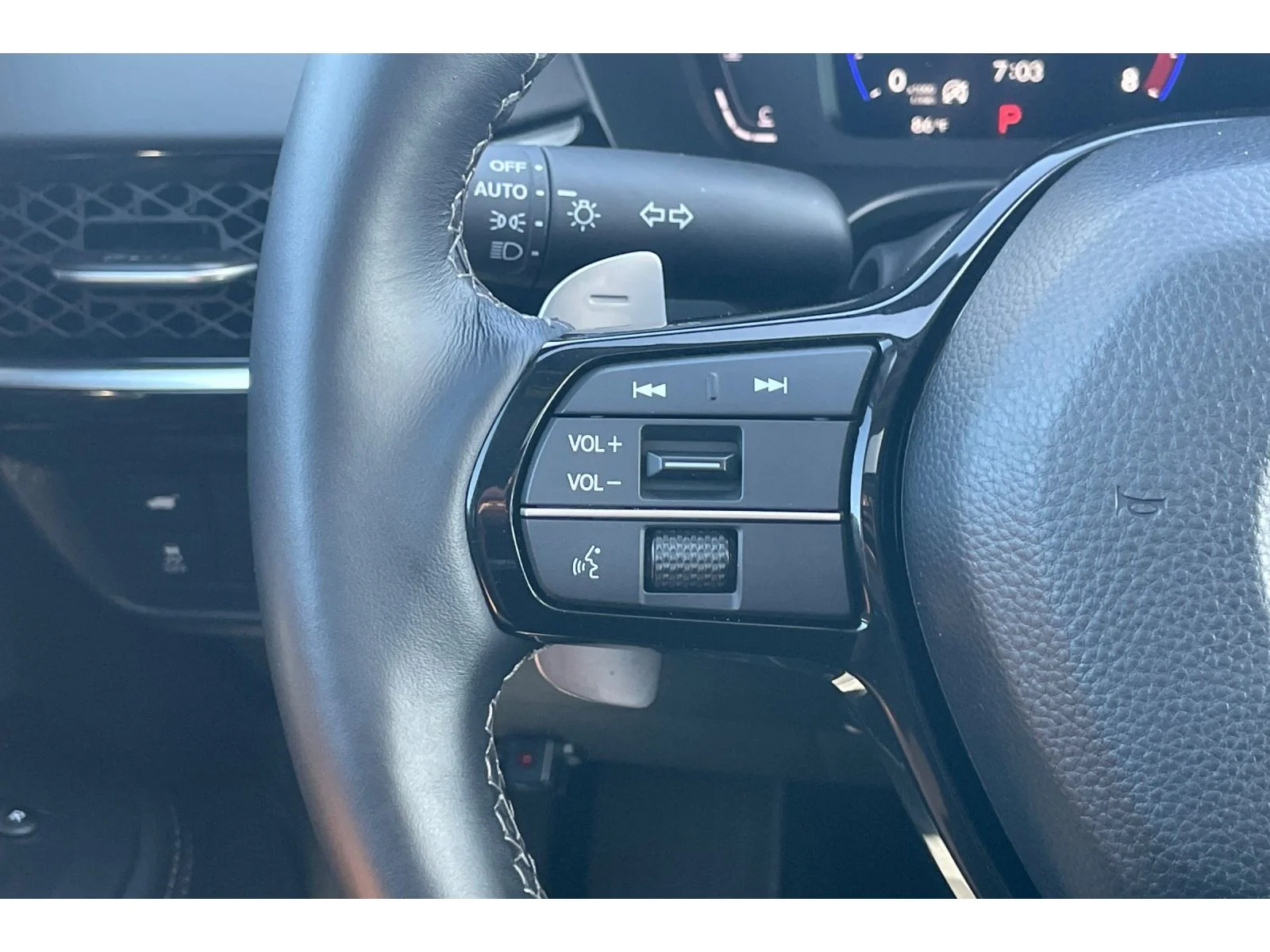 Used 2025 Crystal Black Pearl Acura Base image 35
