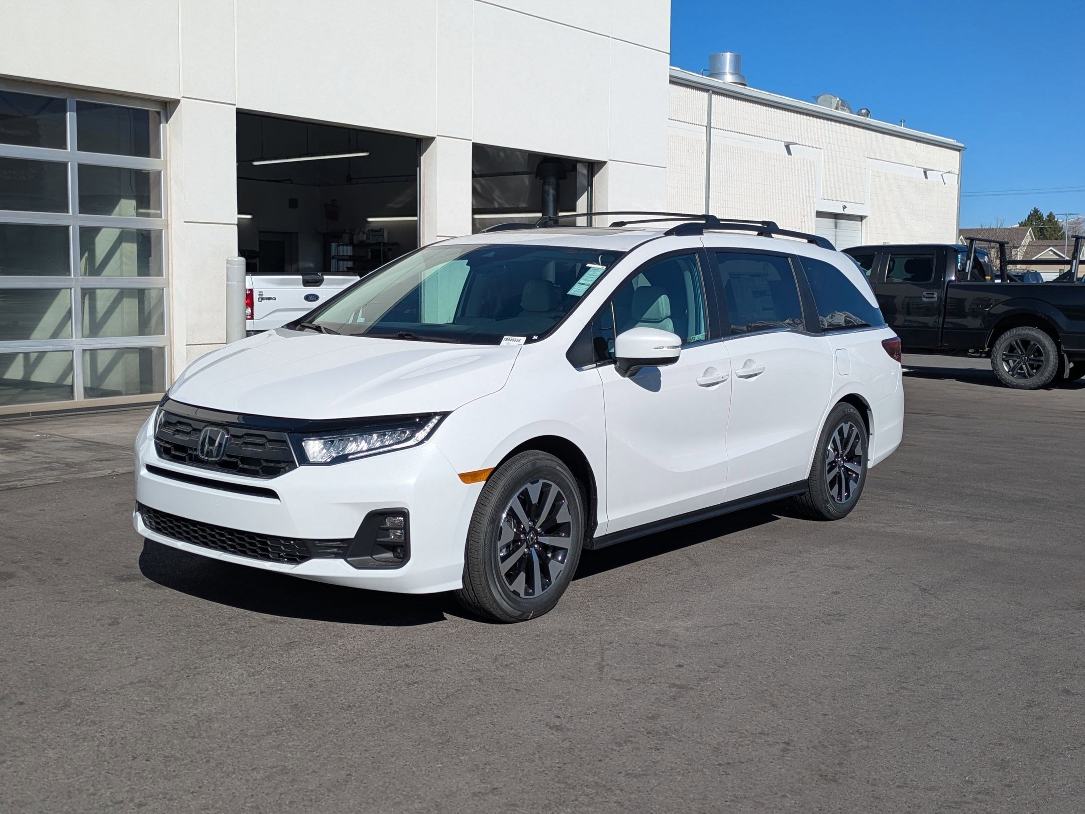 2026 Honda Odyssey EX-L - Photo 8
