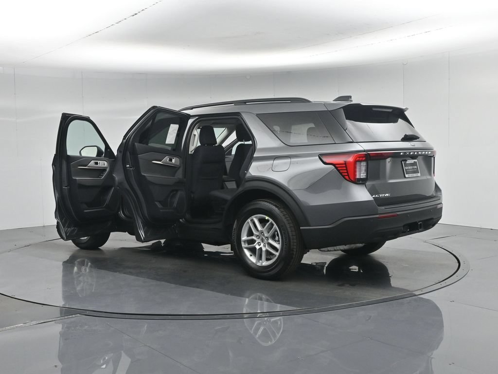 New 2026 Carbonized Gray Metallic Ford Active image 34