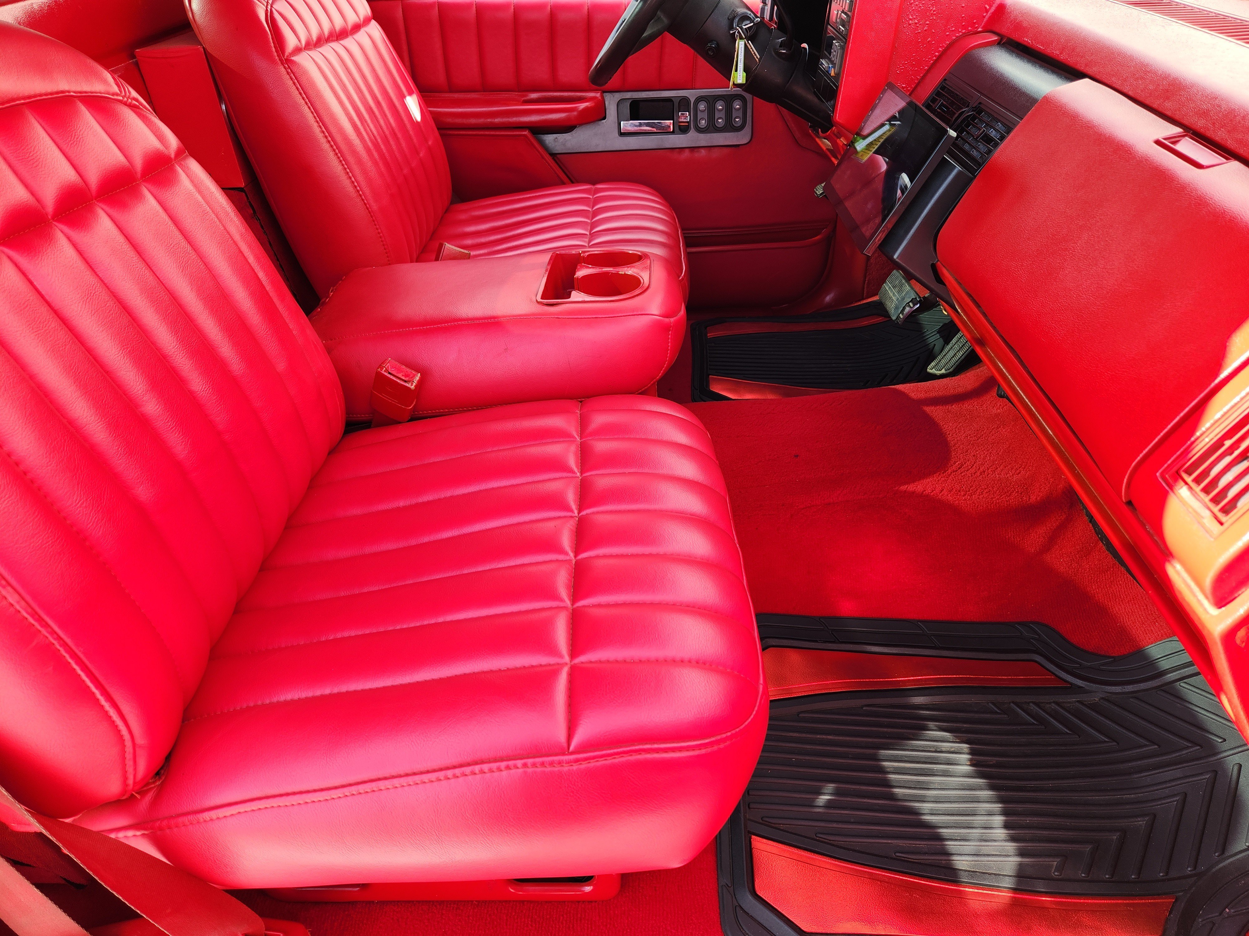Used 1990 Red Chevrolet REG CAB 2WD 133WB image 15