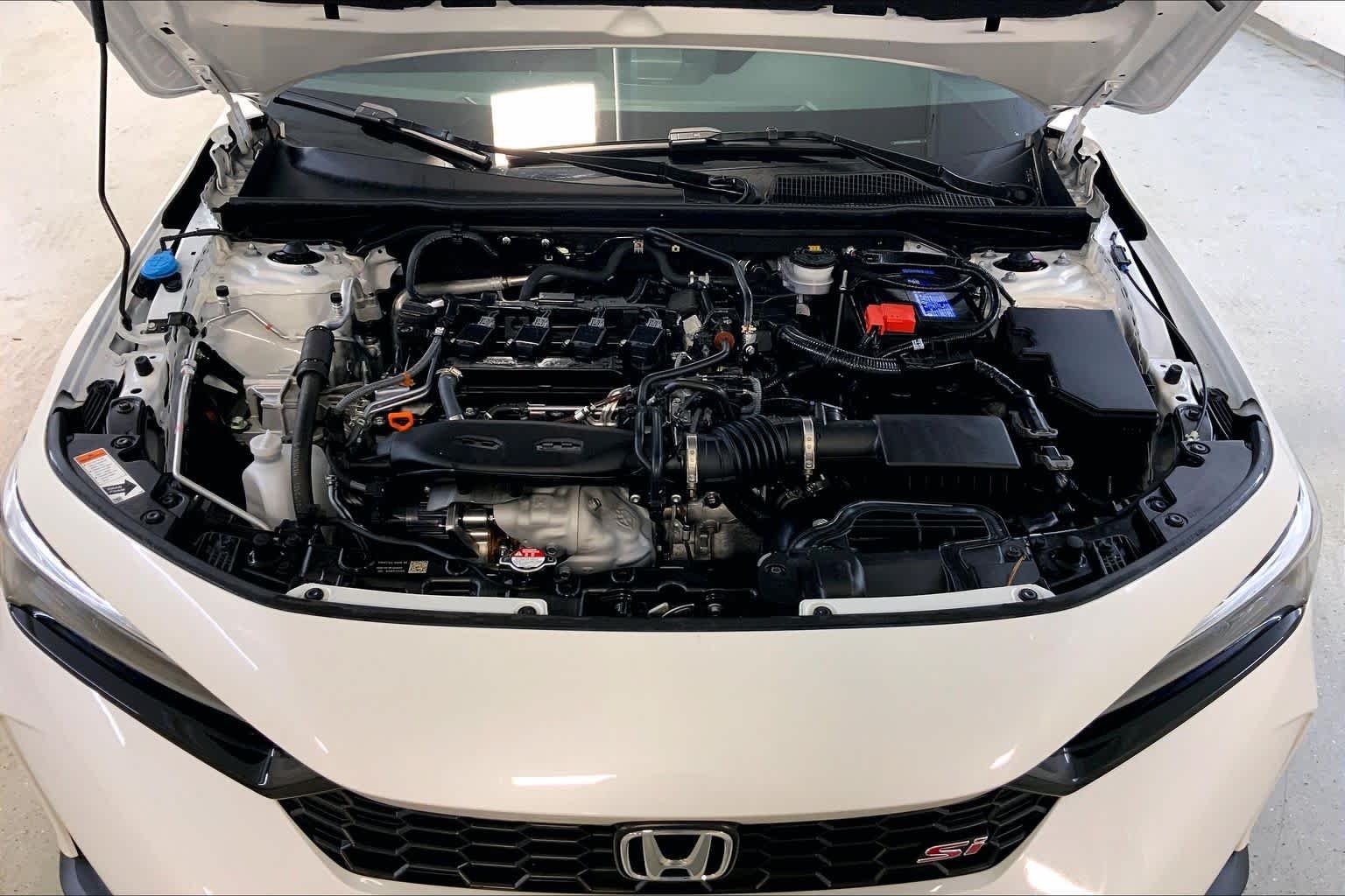 Used 2026 Platinum White Pearl Honda  image 30