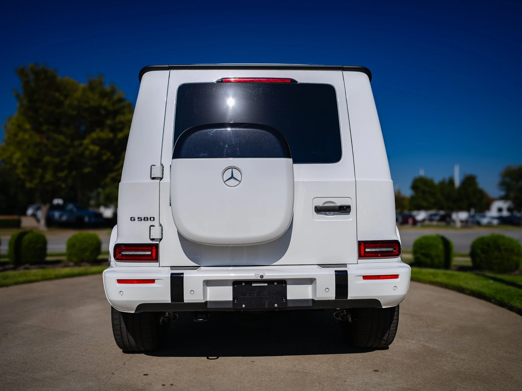 Certified Used 2025 Moonlight White Mercedes-Benz G 580 image 13