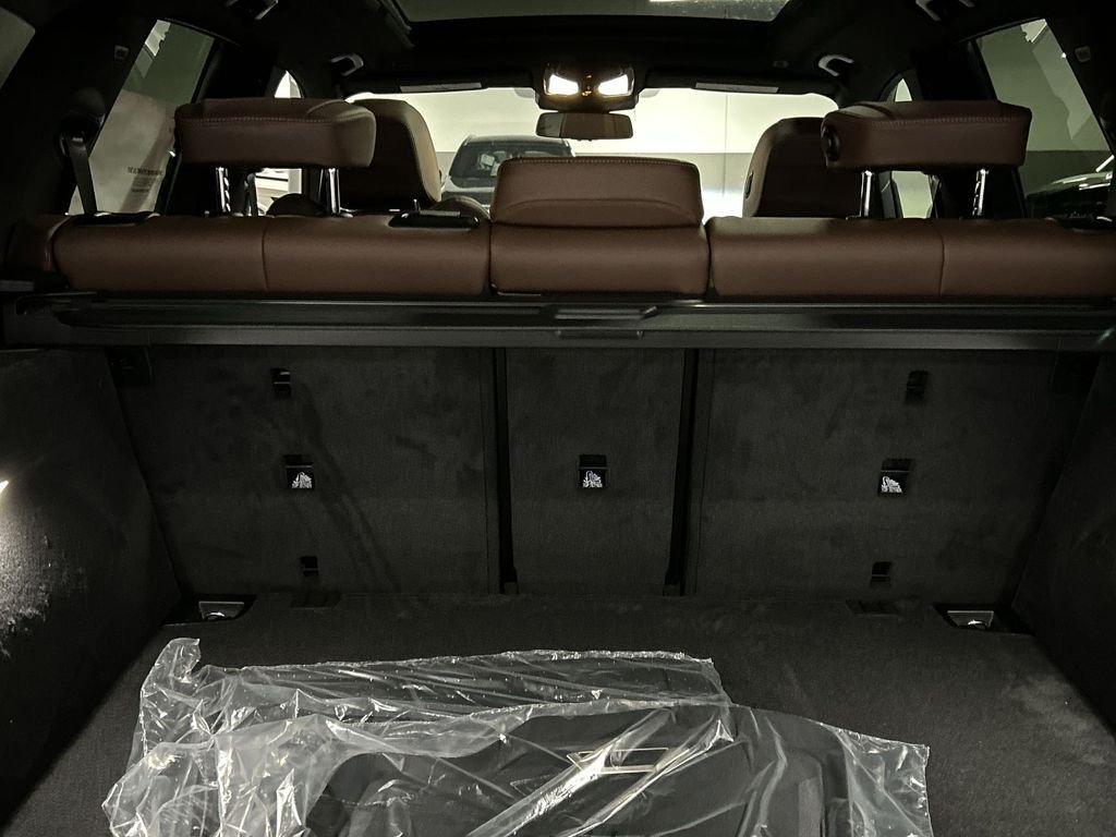 New 2026 Alpine White BMW xDrive40i image 23