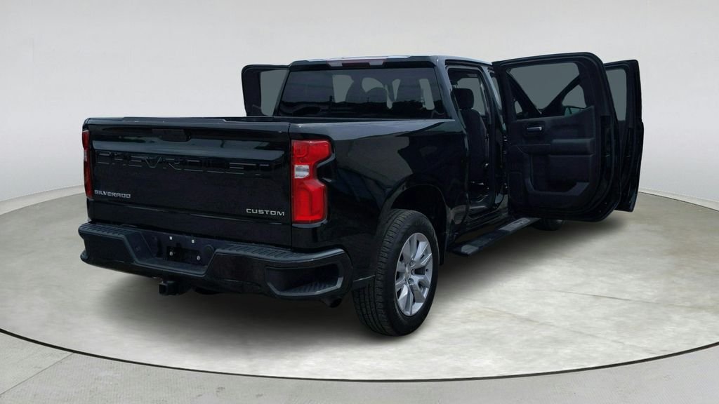 Used 2021 Black Chevrolet Custom image 13