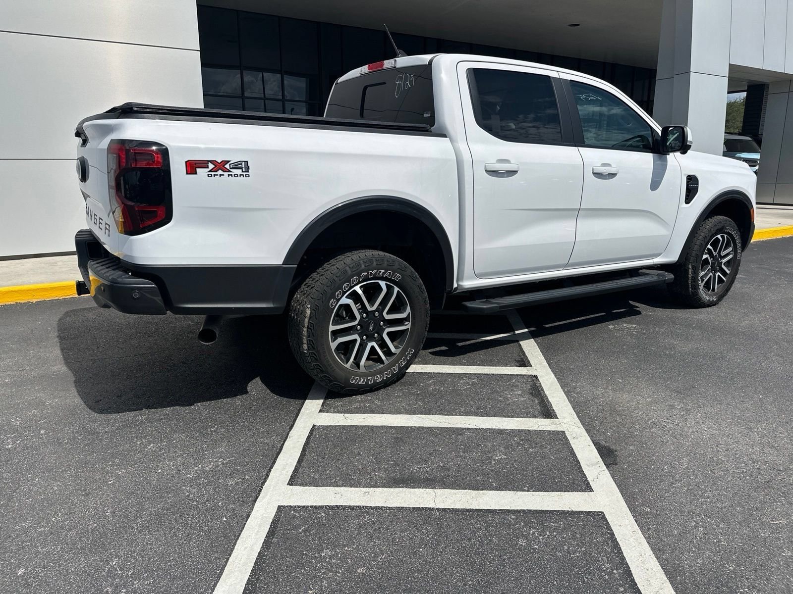Certified Used 2024 Oxford White Ford Lariat image 5