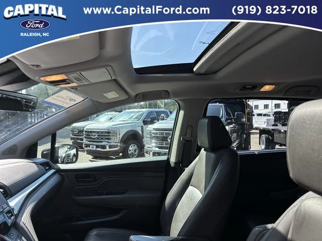 Used 2020  Honda EX-L image 19