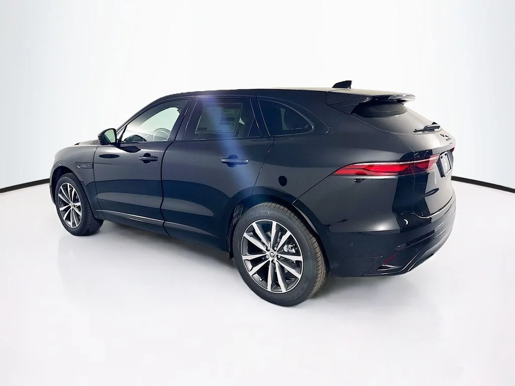 2026 Jaguar F-Pace R-Dynamic S - Photo 7