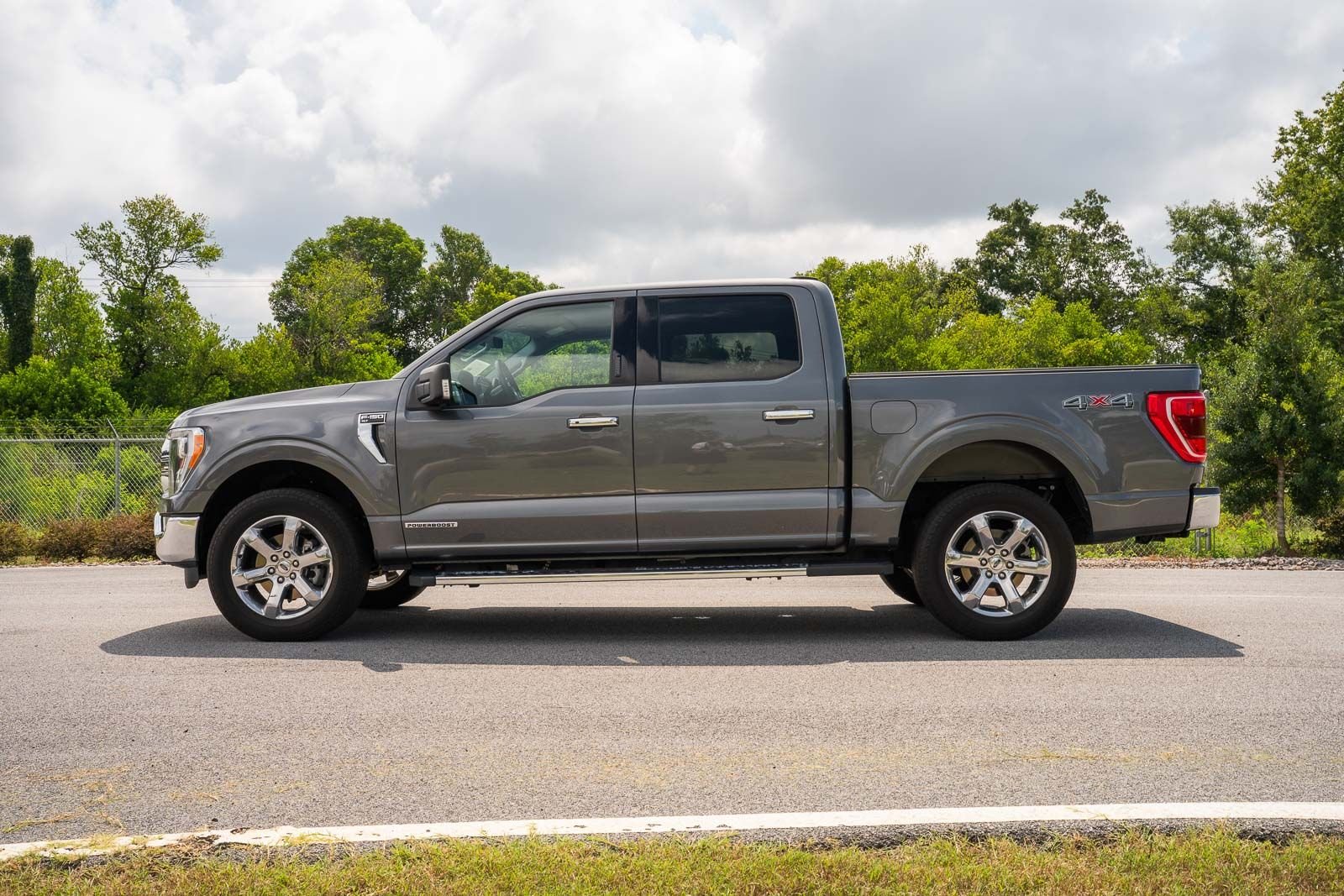 Used 2023 Gray Ford XLT image 4