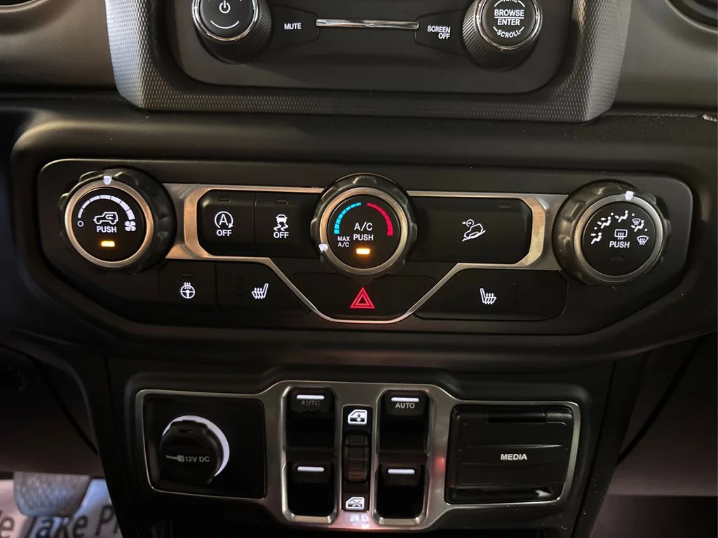 Certified Used 2018 Black Clearcoat Jeep Unlimited Sport S image 30