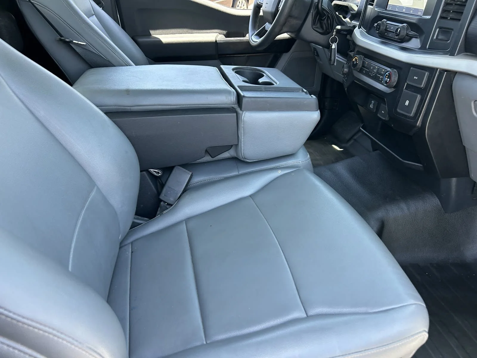 Used 2021 Oxford White Ford XL image 16