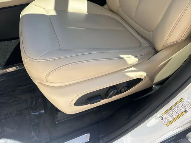 Used 2023 White Jeep Limited image 32