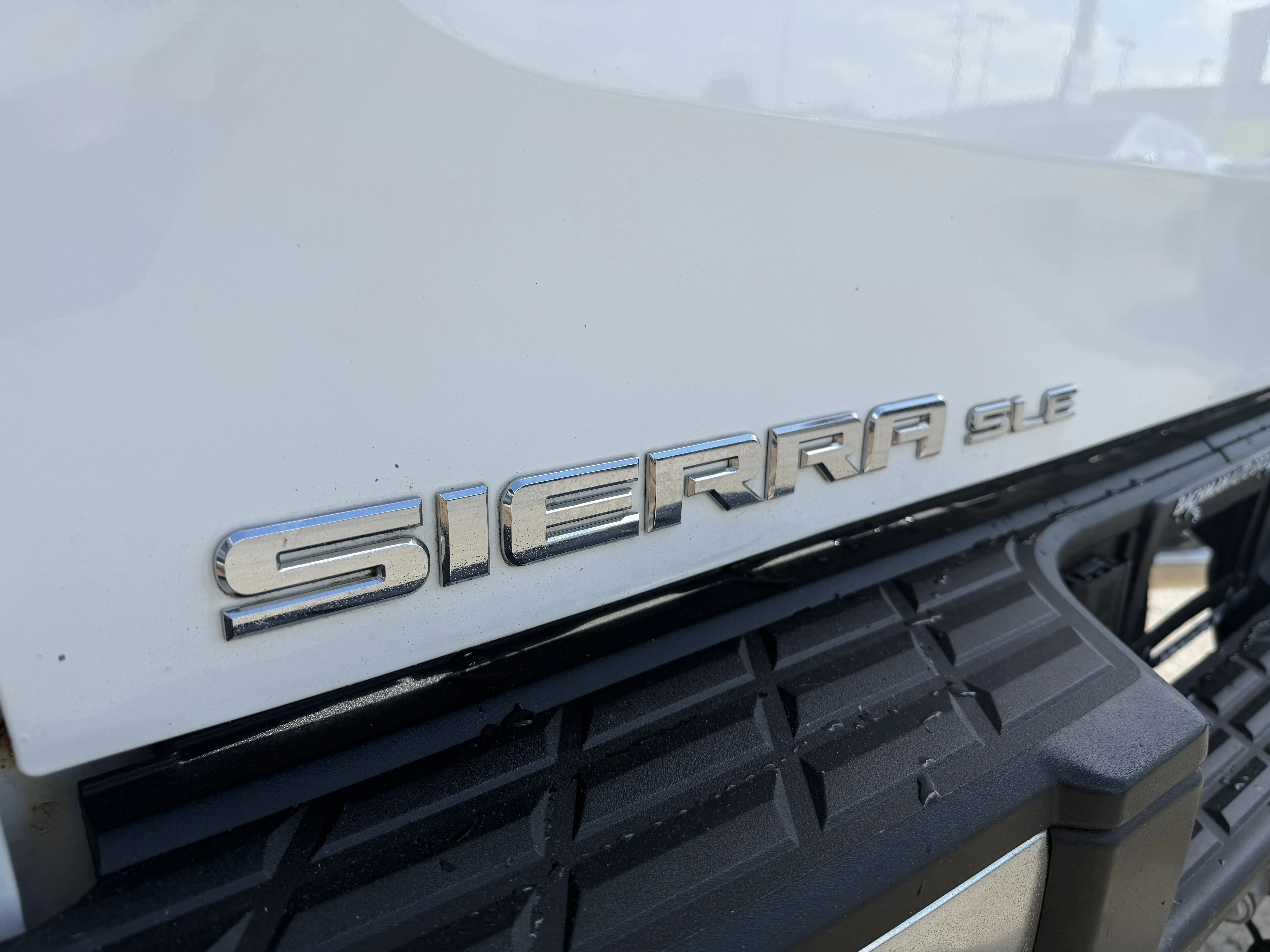 Used 2012 Summit White GMC SLE image 8