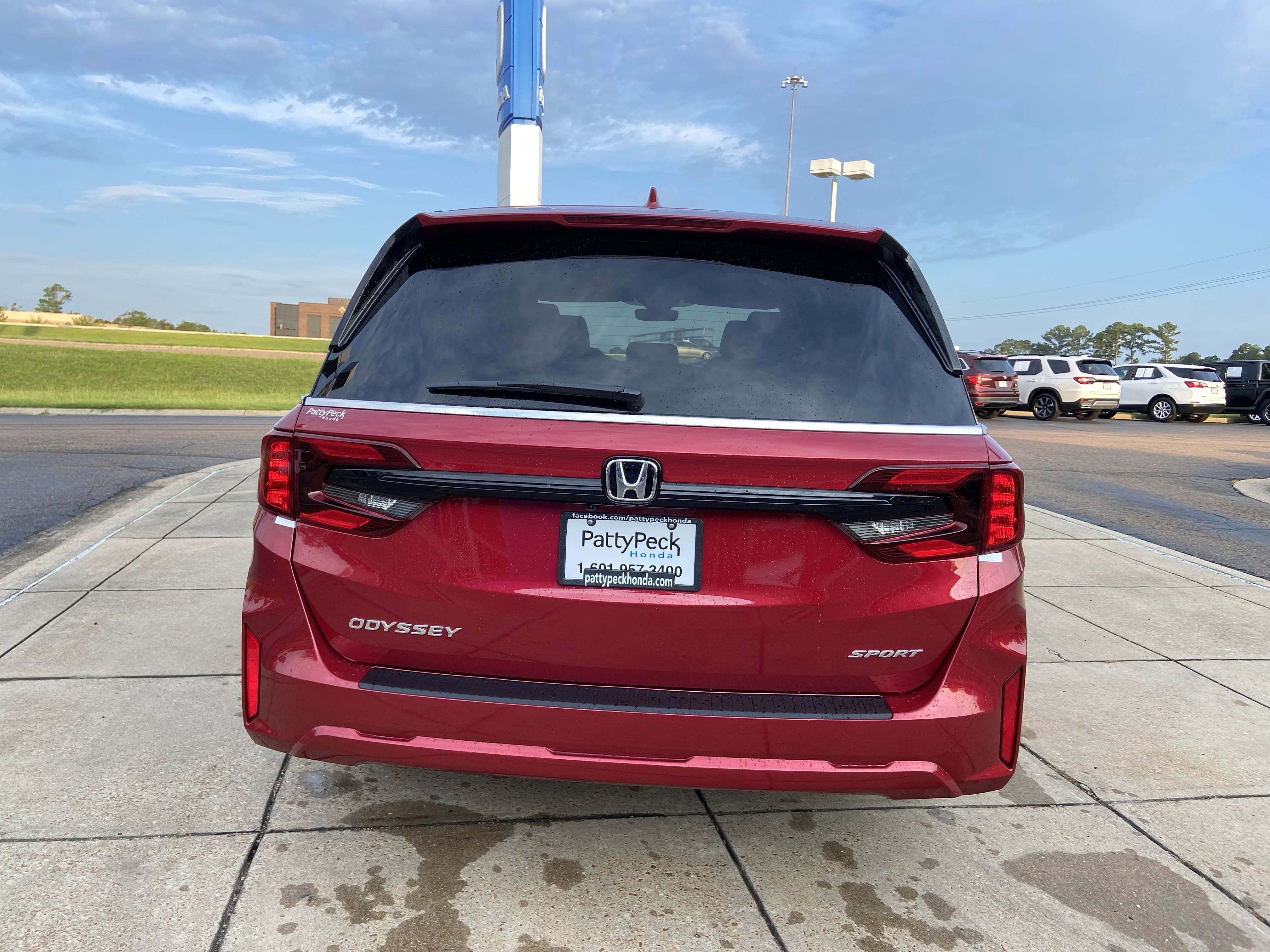 New 2026 Radiant Red Metallic II Honda Sport-L image 9