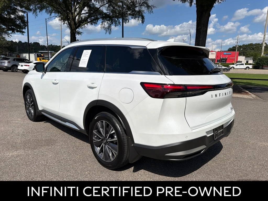 Certified Used 2026 Radiant White INFINITI LUXE image 9