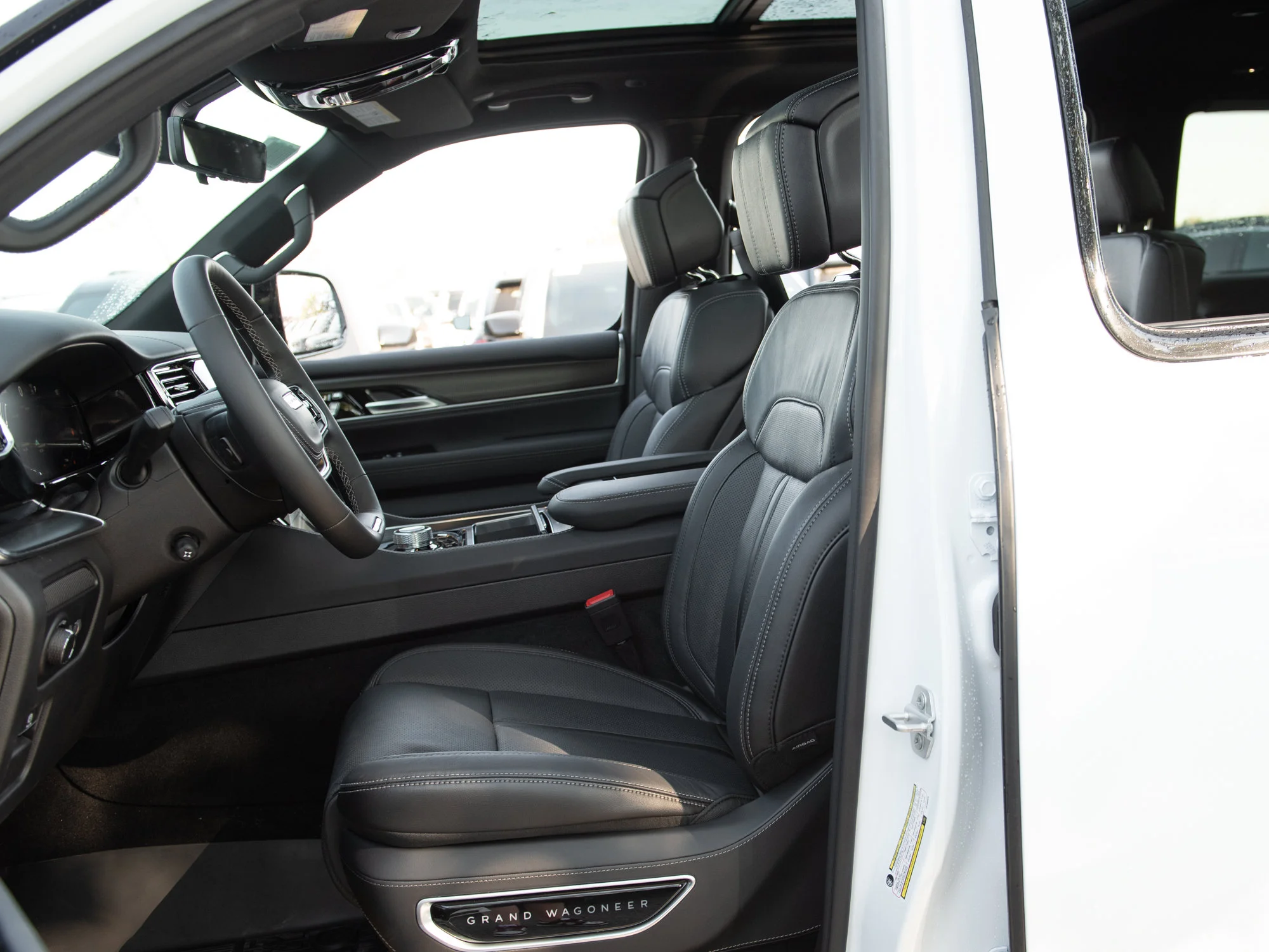 New 2026 White Jeep Summit Obsidian* image 22