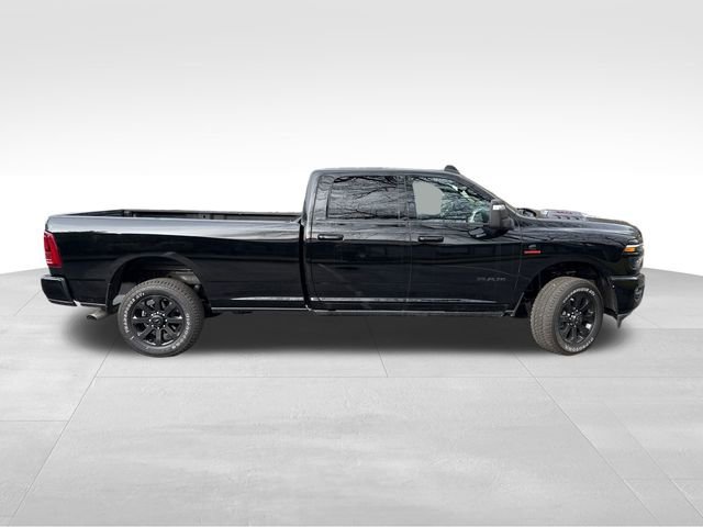 New 2025 Diamond Black Crystal Pearl-Coat Exterior Paint RAM Laramie image 8