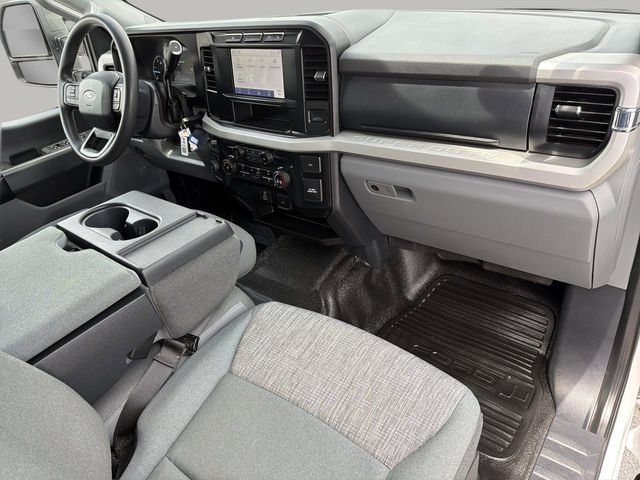 Used 2023 Oxford White Ford XLT image 10