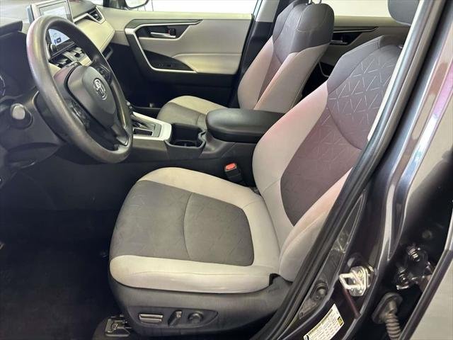 Certified Used 2025 MAGNETIC GRAY MET. Toyota  image 16