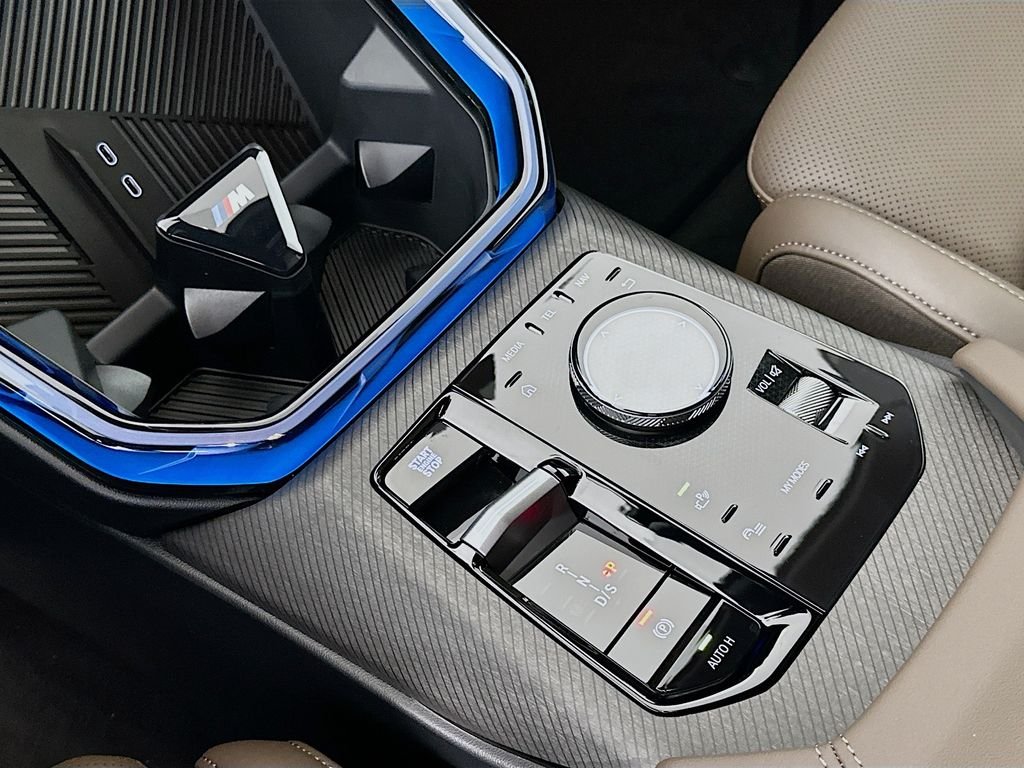 New 2026 Black Sapphire Metallic BMW M50 xDrive image 15