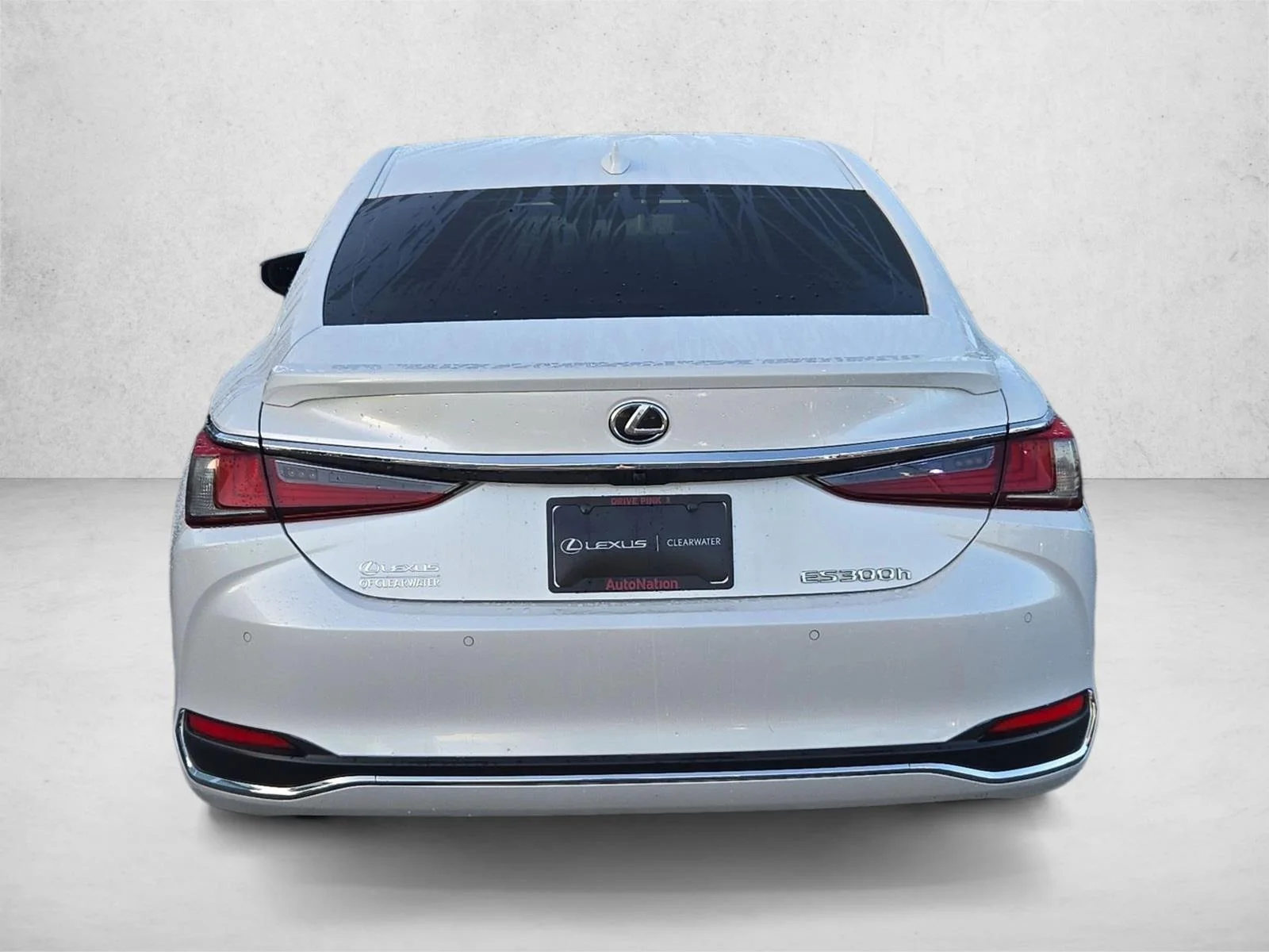 Certified Used 2024 Eminent White Pearl Lexus ES 300h Ultra Luxury image 7