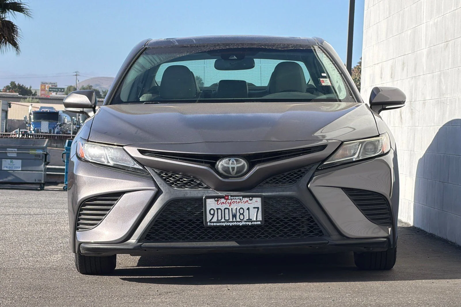 Used 2018 Gray Toyota SE image 10