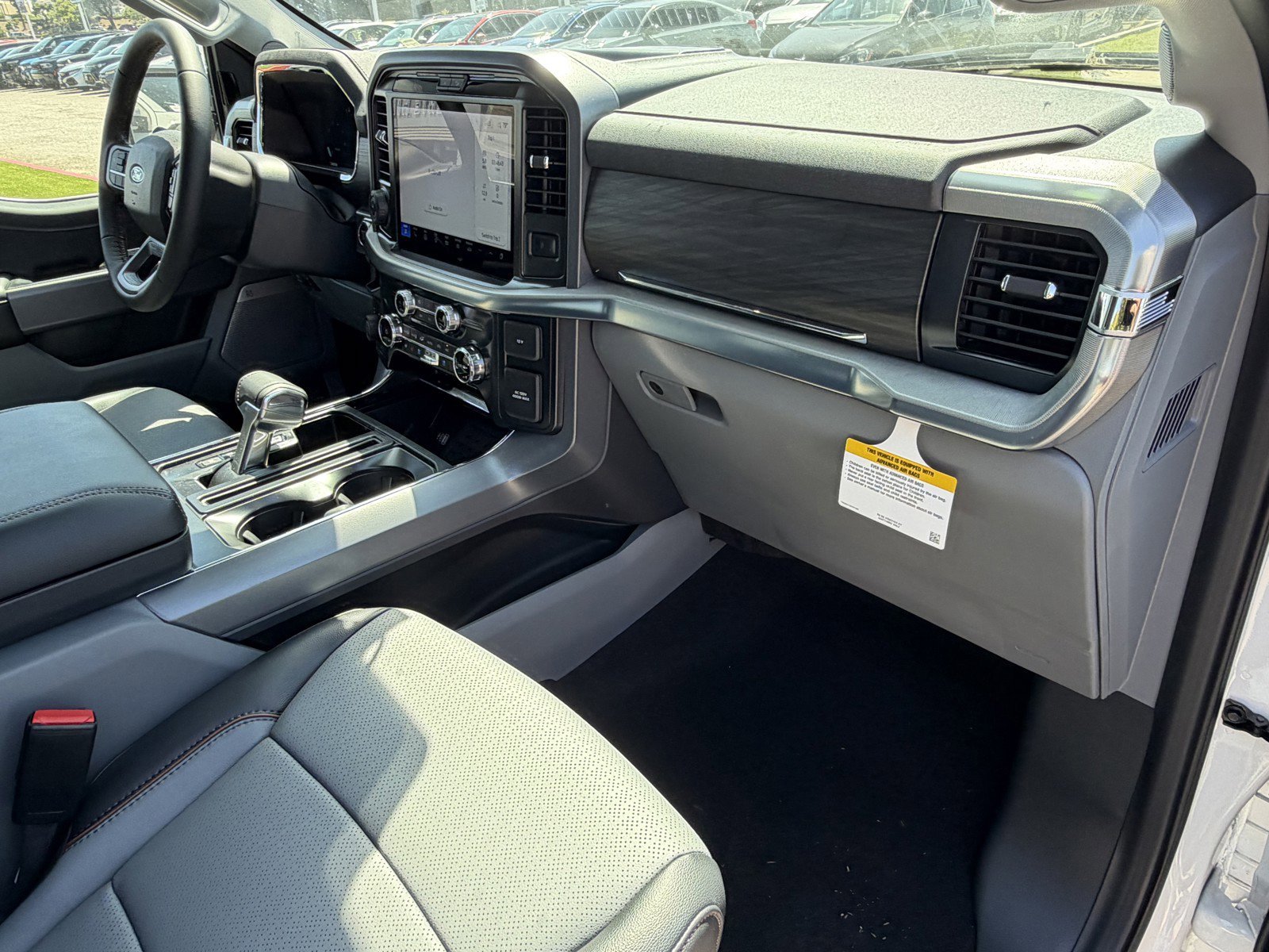 New 2025 Star White Metallic Tri-Coat Ford Lariat® image 8
