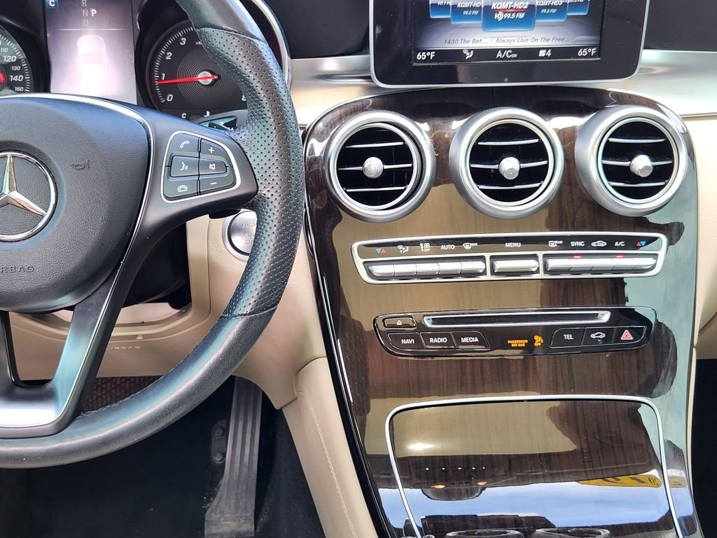 Used 2019 Polar White Mercedes-Benz 300 image 34