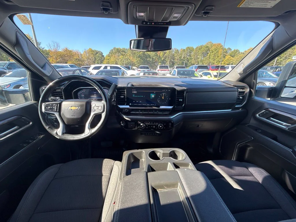 Used 2024 White Chevrolet LT image 11