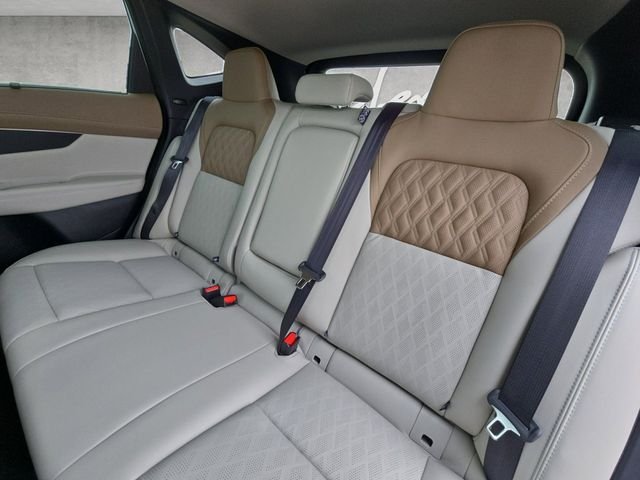 New 2026 Everest White Pearl TriCoat Nissan Platinum image 22