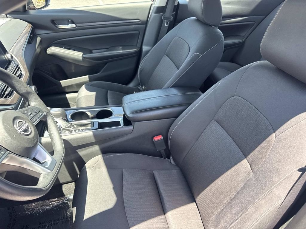 Used 2024 Red Nissan 2.5 SV image 19